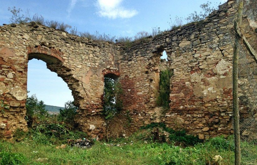 Ruinele Castelului Bocskai, Aghireșu, Romania, Romania